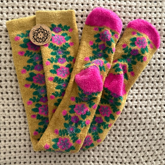 Other - Floral Patterned Socks with Pink Accents